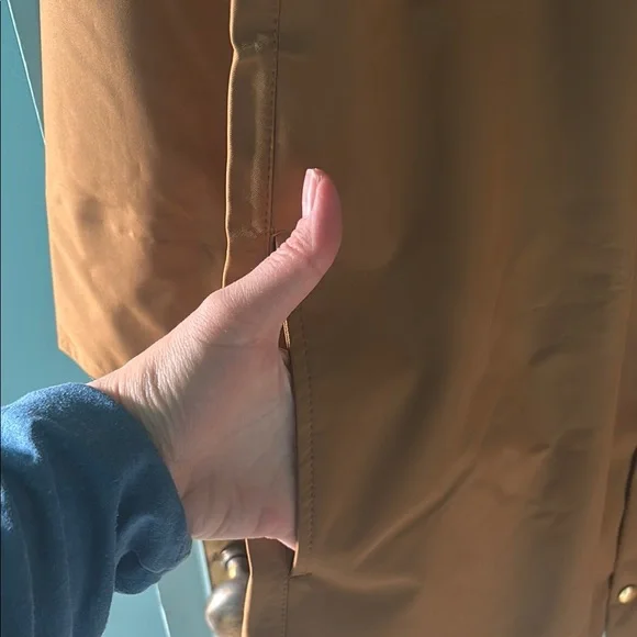 Fairchild Raincoat - Picture 5 of 7